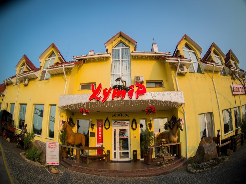 Hotel Complex Khutor à Velyka Omelyana Extérieur photo